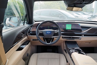 2025款凯迪拉克XT5 2.0T 豪华型