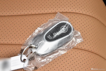 2024款奔驰E级 改款二 E 260 L