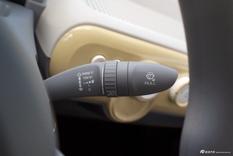 2025款奔腾小马 222km 闪电马