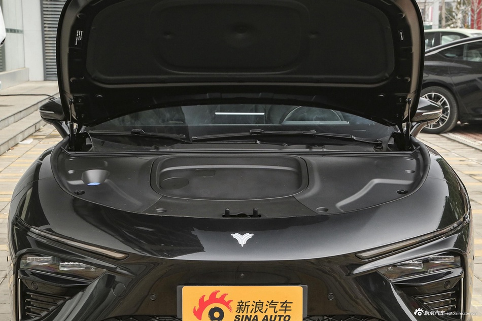 2024款哪吒S 增程 1160 AR-HUD版