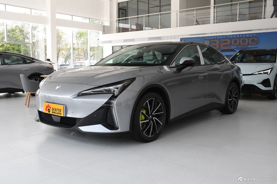 2024款极狐 阿尔法S5 560MAX 185kW