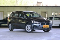 2019款宝马2系多功能旅行1.5T领先型220i 