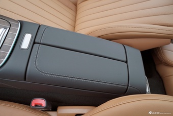 2025款奔驰E级改款 E 300 L 豪华型