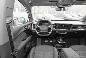 2023款奥迪Q4 e-tron 50 quattro 创享版