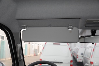 2021款凯锐浩克2.0L手动畅运标准6座平顶1TZS