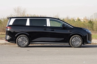 2026款比亚迪夏 DM-i 1.5T 218KM 卓越型