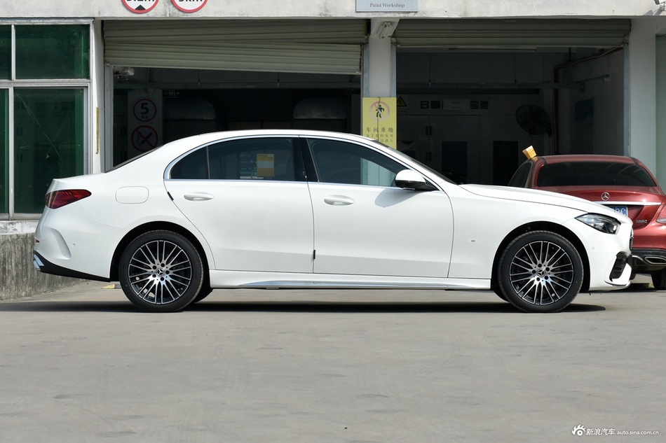 新一轮价格战来袭，奔驰C级全国最高直降12.56万