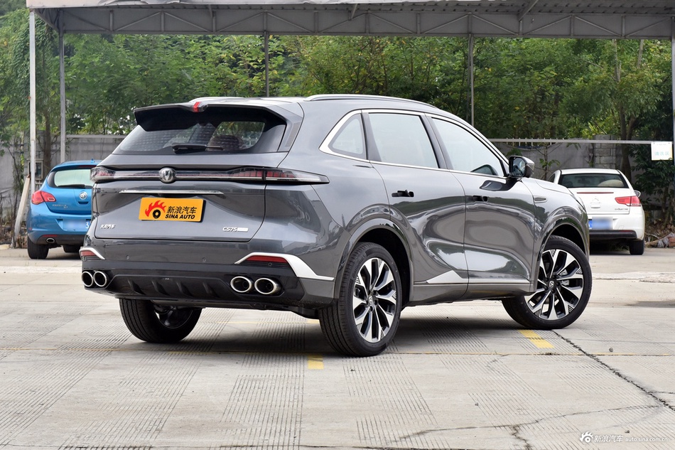 有颜值还有料，内外兼修的长安汽车长安CS75 PLUS最高直降1.97万啦！