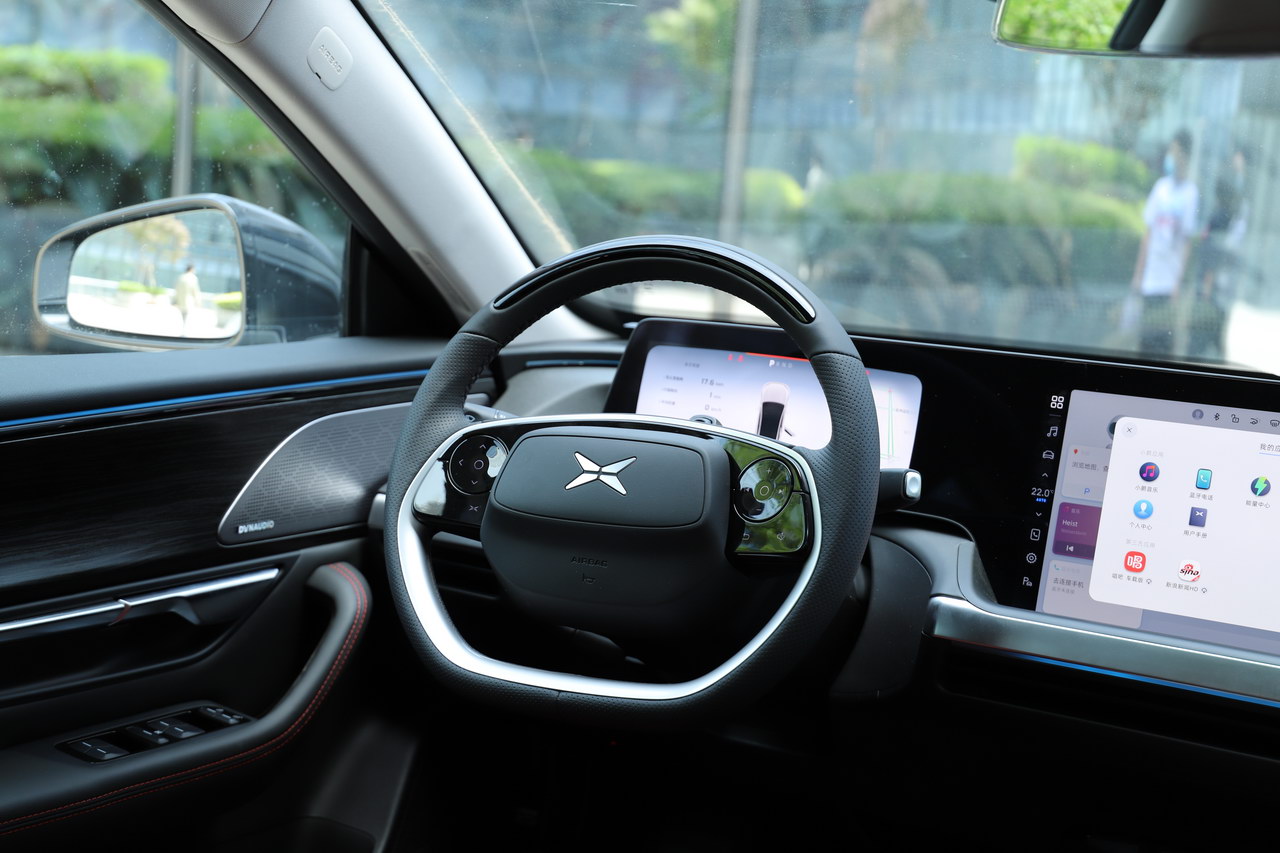 【小鹏汽车p7内饰图片】小鹏汽车p7内饰高清实拍图 -新浪汽车