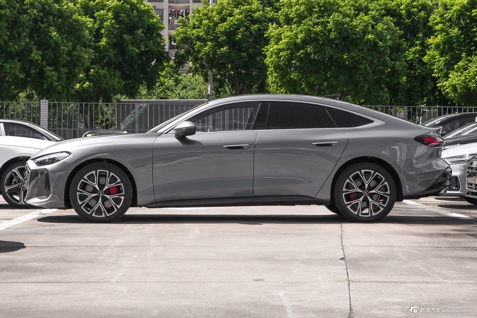 新一轮价格战来袭，奥迪A5L Sportback全国最高直降2.80万