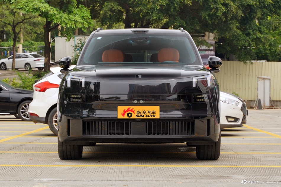 全系价格低至29.05万起，最大折扣9.4折，领克900问你敢答应吗？