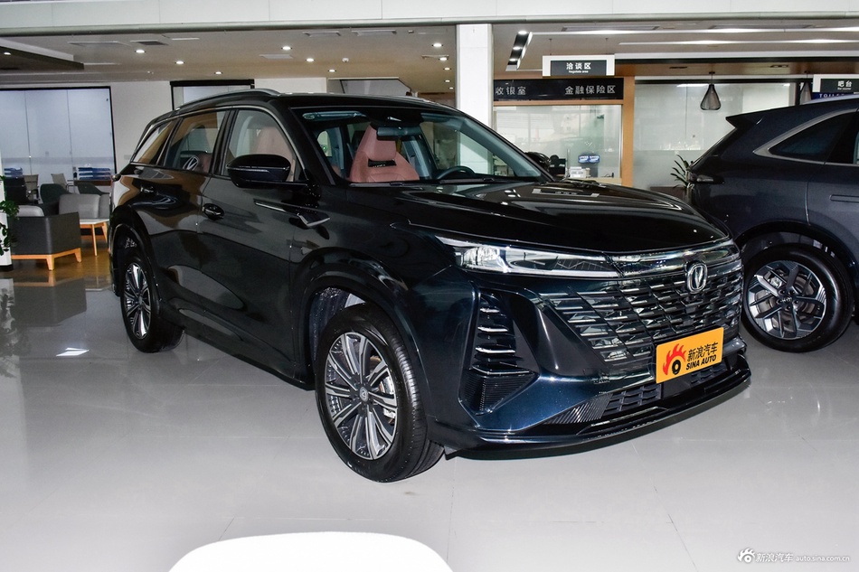 长安汽车长安CS75 PLUS促销中，最高直降3.43万，新车全国8.76万起！