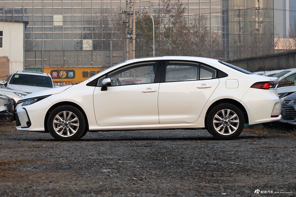 全系价格低至7.70万起，最大折扣6.6折，丰田卡罗拉问你敢答应吗？