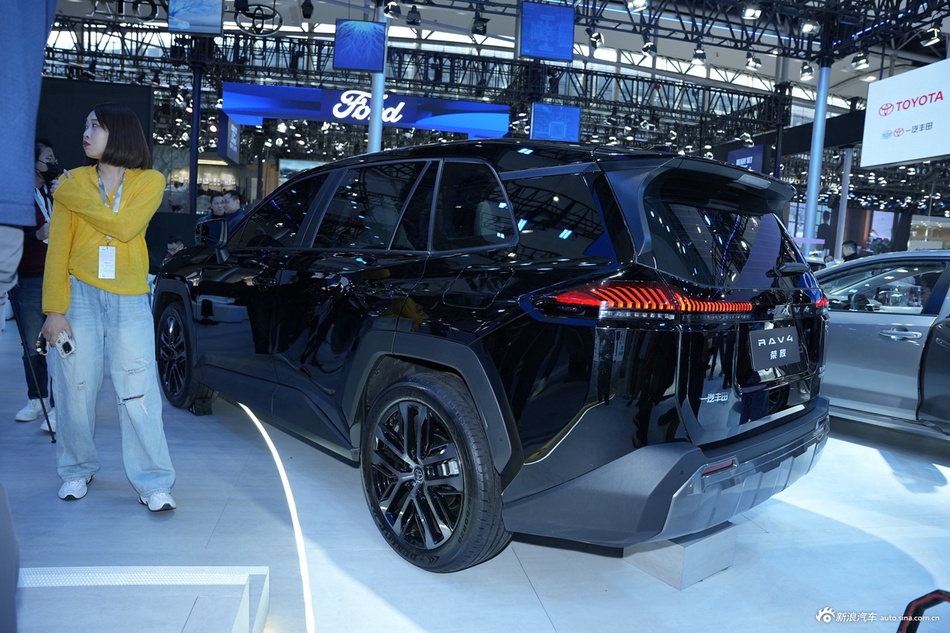 家用舒适，商务有面，最大折扣7.0折，丰田RAV4荣放真的不考虑开回家？